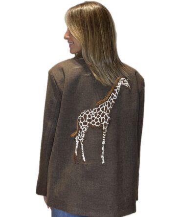 Giacca over giraffa