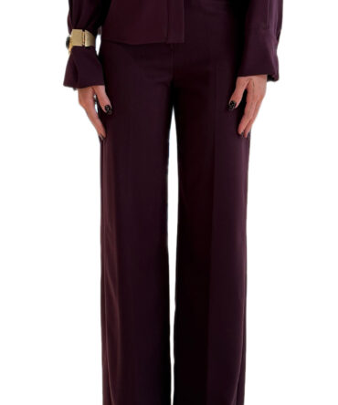 Donna pantalone palazzo